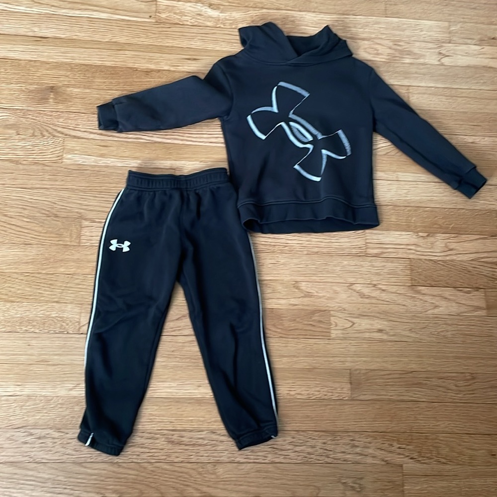 Boys Under Armour hooded sweatshirt and sweatpants